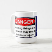 私の机の事に触れないで下さい! コーヒーマグカップ (正面左)