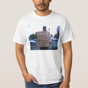 私の父は忍者によって…殺されました Tシャツ