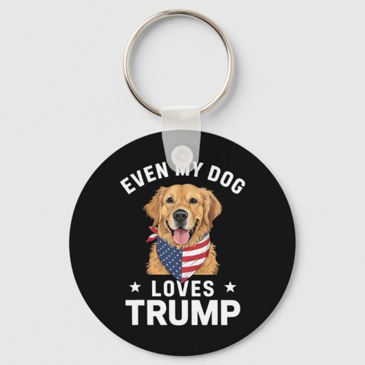 私の犬でさえトランプ米国国旗のバンダナが大好き キーホルダー (正面)