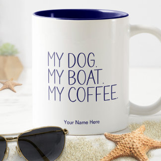 私の犬ボートコーヒー。おもしろ船長ボーティングユーモア ツートーンマグカップ