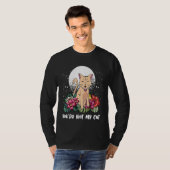 私の猫じゃないよ 内向的な猫 反社会的な子猫 Tシャツ (正面フル)