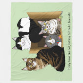 私の猫は猫を飼っている フリースブランケット (正面)