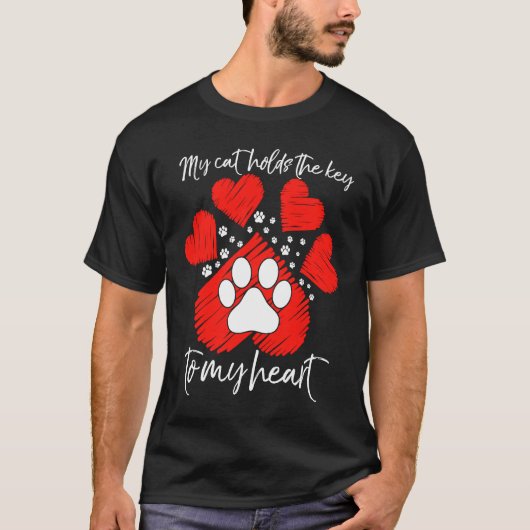私の猫は私の心の鍵を握っている Tシャツ (正面)