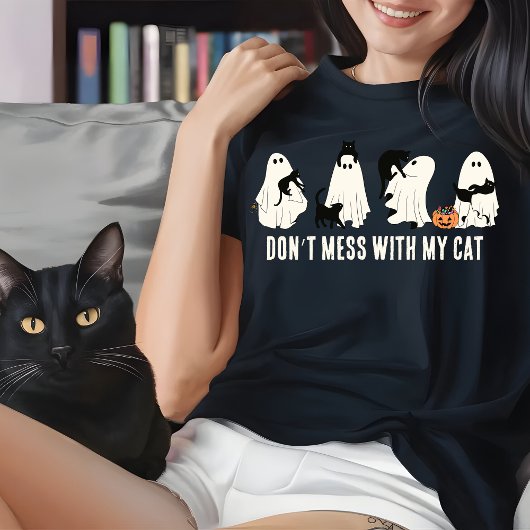 私の猫ハロウィーン猫の母と一緒に遊ばないで Tシャツ