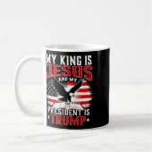 私の王はイエス、私の大統領はトランプ コーヒーマグカップ (左)