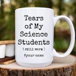 私の理科の学生の涙がまだ温おもしろいかい ツートーンマグカップ<br><div class="desc">この「Tears of My Science Students Still Warm」笑わされるコーヒーマグで科学先生の日を明るくしまおもしろいす。ユーモアのセンスを持つ科学教育者に理想的な、このマグカップはセラミック製高品質で、電子レンジと食洗機の両方が毎日の利便性のために安全である。先生賞味週間、誕生日、または思いやりあるギフトのためかどうか感謝してい、このウィティマグは彼らのコーヒーブレークにおもしろいのツイストを追加する。あなたの科学の先生を示しなさい彼らの懸命の仕事を価値あるこよくはしゃぐと教室に確かであるこの巧妙でギフトでお気に入りの!</div>