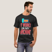 私の環境では動く データ管理分析担当者 現在 Tシャツ (正面フル)