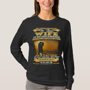 私の甘やかされた妻の事を知らなきゃな生まれい Tシャツ