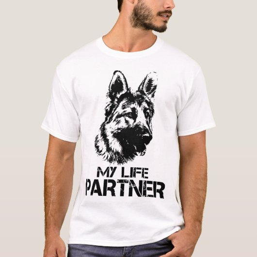 私の生命パートナーのジャーマン・シェパード犬 Tシャツ (正面)