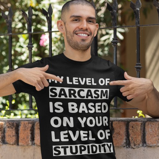 私の皮肉のレベルおもしろい Tシャツ