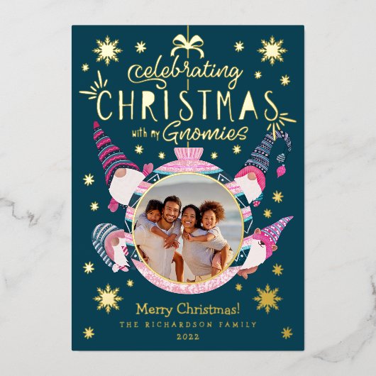 私の祝Gnomies家族の写真とクリスマス 箔シーズンカード (正面)