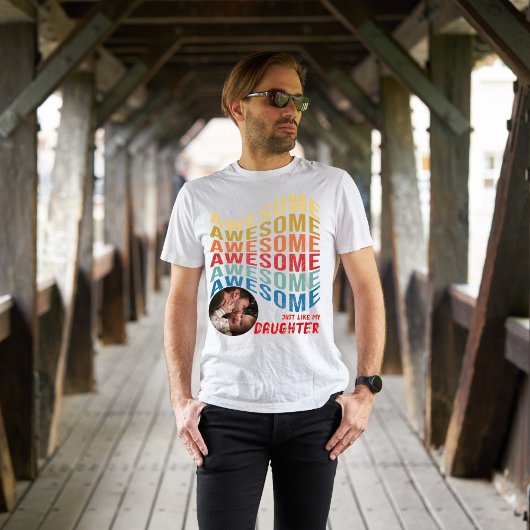 私の素晴らし娘のベビー生まれたばかりのパパ母と同じように Tシャツ