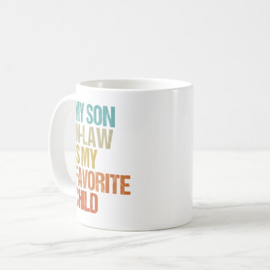 私の義理の息子は私の子お気に入りのレトロ家族だ コーヒーマグカップ (正面左)