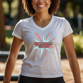 私の脳は90%の歌詞 – 楽しいレトロポップアート Tシャツ