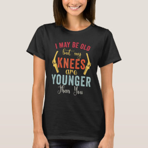 私の膝はあなたより若い Tシャツ