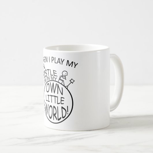 私の自身の小さい世界のティン・ホイッスル コーヒーマグカップ (正面右)