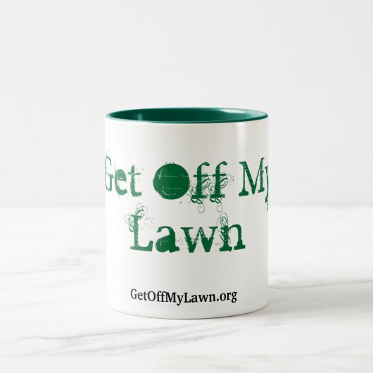 私の芝生を離れて得て下さい! ツートーンマグカップ (中央)