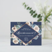私の花嫁付き添いのネイビー·ブルー·ニュートラル·フローラ インビテーションポストカード (スタンド正面)