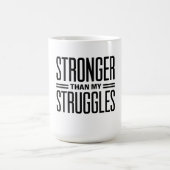 私の苦労より強い コーヒーマグカップ (中央)