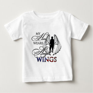 私の英雄は天使の翼を身に着けています ベビーTシャツ