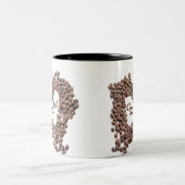 私の血液型はコーヒー好きのカフェイン ツートーンマグカップ (中央)