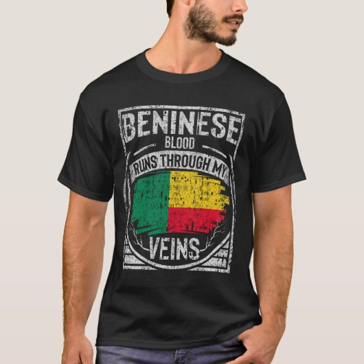 私の血走脈を通るベニナの血 Tシャツ (正面)