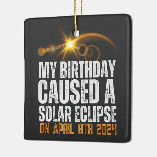 私の誕生日が皆既食を起こ太陽のしたおもしろい セラミックオーナメント (左)