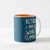 私の退職した仕事は登山 ツートーンマグカップ (正面右)