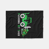 私の運トラクタートラックを押すSt patricks day少年 フリースブランケット (正面(横))