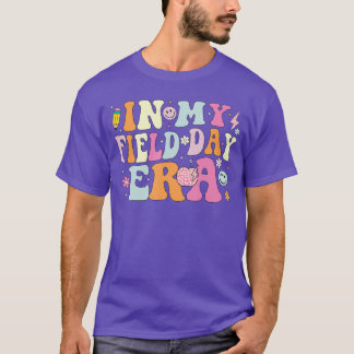 私の運動会時代 面白い先生 キュート フィールド Tシャツ