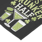 私の酔っ払い半分のSt patricksの一致するカップルを見る ショートテーブルランナー (コーナー)