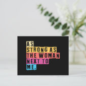 私の隣の女性と同じくらい強く、女性は非力だ ポストカード (スタンド正面)