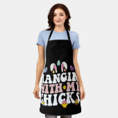 私の雛とハキン'イースターバニーGroovyレトロ エプロン (着用した状態)