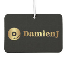 私の音楽プロデューサーと車のお気に入りの空気清浄機