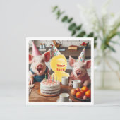 私の顔を写真に入れて、豚の誕生日パーティー カード (スタンド正面)