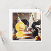 私の顔を写真に貼り付けて、牛の誕生日パーティー カード (正面/裏面インサイチュ)