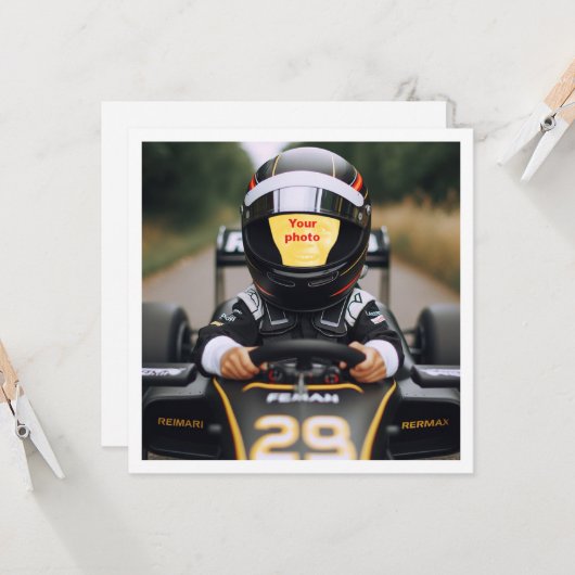 私の顔を写真、黒いレーシングカーに置く カード (正面/裏面インサイチュ)