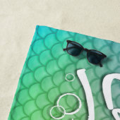 「私の食べ泡」が虹を泳ぐはかりで測 ビーチタオル (インサイチュ)