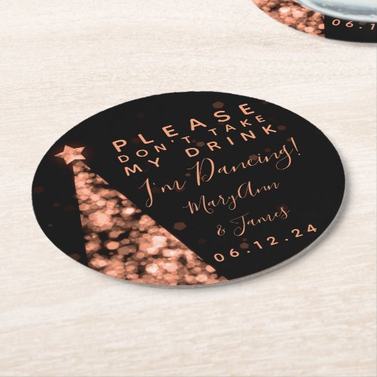 私の飲み物を取らないで下さい! ばら色の金ゴールドのクリスマスの結婚式 ラウンドペーパーコースター (アングル)