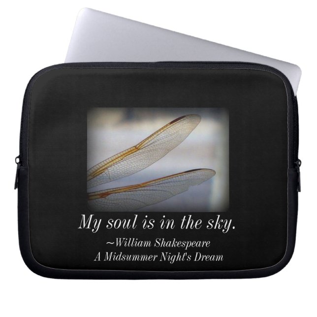 私の魂は空のトンボの袖にある ラップトップスリーブ (正面)