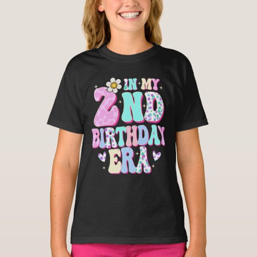 私の2歳の誕生日で女の子2日目2歳 Tシャツ (正面)