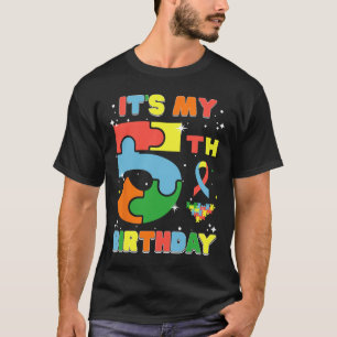 私の5誕生日の子供自閉症5歳の女の子だ Tシャツ