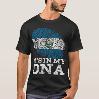 私のDNAでEl Salvadoran Hispanic Givesフラグo Tシャツ
