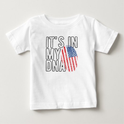 私のDNAにはアメリカが ベビーTシャツ (正面)