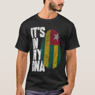 私のDNAにはトーゴの誇り トーゴ国旗が刻まれている Tシャツ