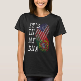 私のDNAにはポルトガル系アメリカ人の旗 USA ポルトガルが入っている Tシャツ