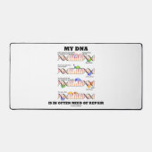 私のDNAはしばしばDNAユーモアを修復する必要がある デスクマット (正面)