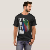 私のDNAコモロ国旗の中にある Tシャツ (正面フル)