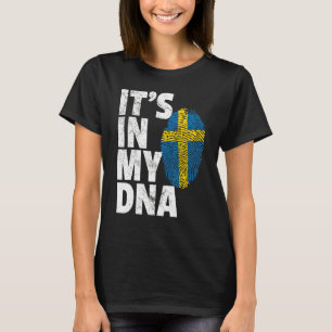 私のDnaスウェーデン国旗の男性の女性の中にある Tシャツ