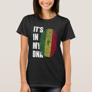 私のDNAセネガル国旗の指紋プライドセン Tシャツ